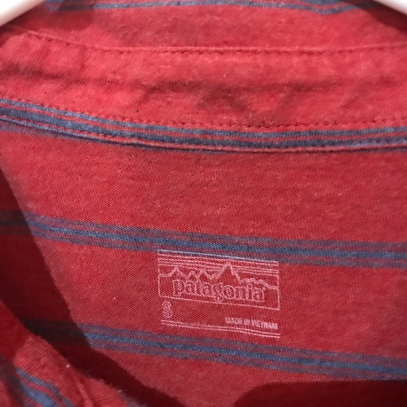 Red Striped Patagonia Short Sleeve Polo - Picture 2 of 2
